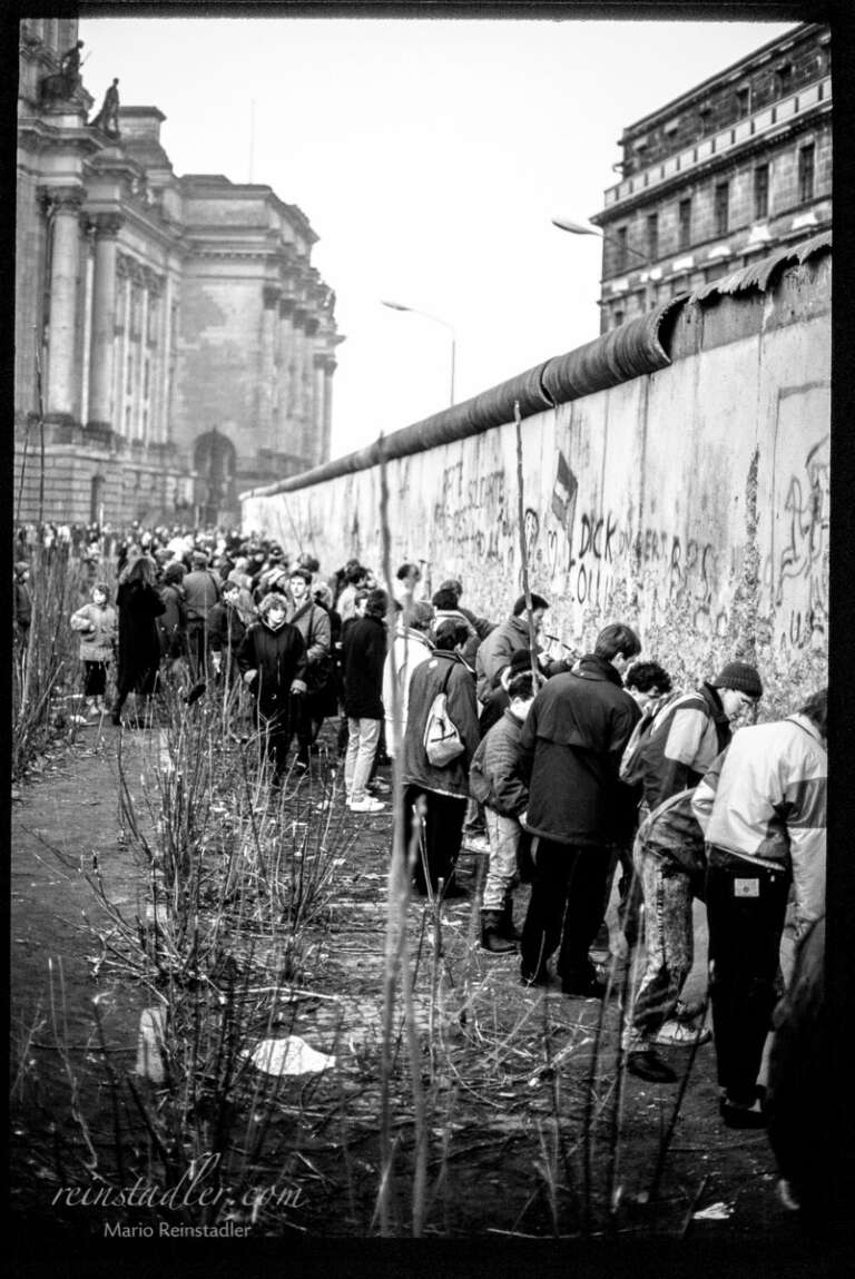 Reportage – Mauerspechte in Berlin, 1989
